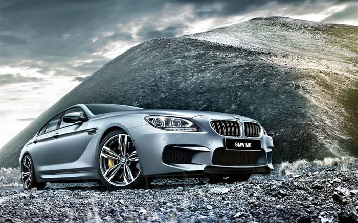 2015年BMW M6 F06银色轿车前视图 壁纸 图片