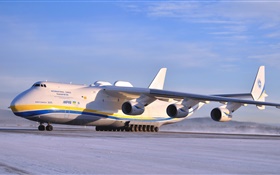 安东诺夫AN-225运输机飞机，机场 高清壁纸