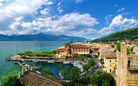意大利，威尼托大区，海岸，海，城，房子，小船，蓝天