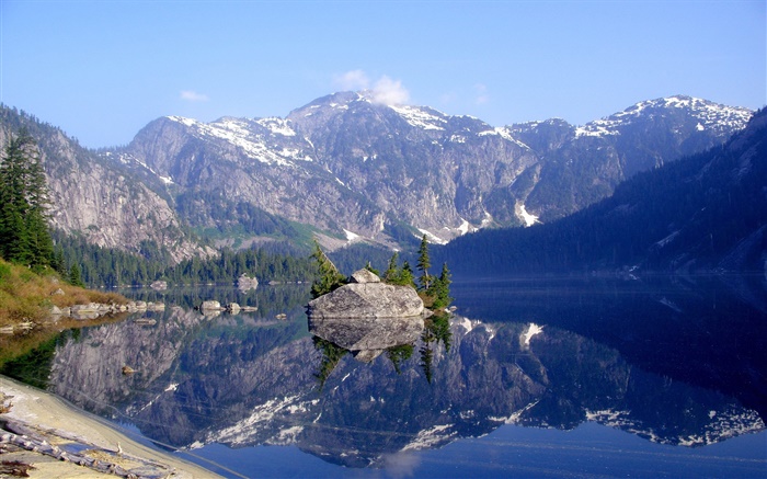 湖，山，水中的倒影 壁纸 图片