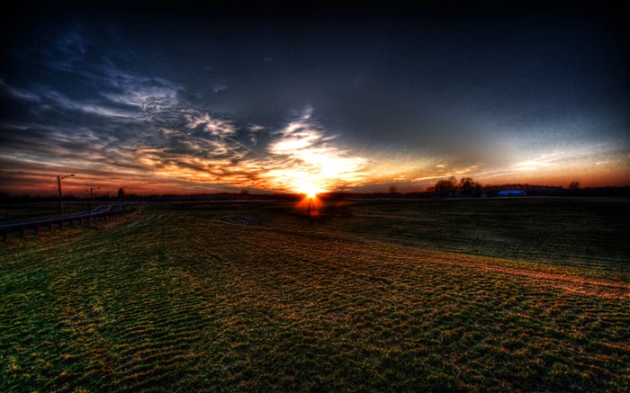 日落，田野，云，黄昏 壁纸 图片