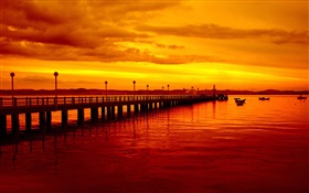 日落，码头，红色风格，船，河 高清壁纸
