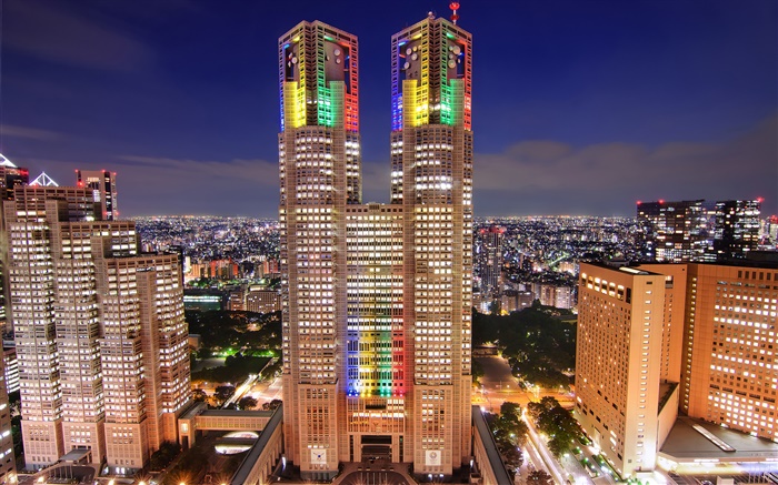 日本东京的摩天大楼，晚上，城市，路灯 壁纸 图片