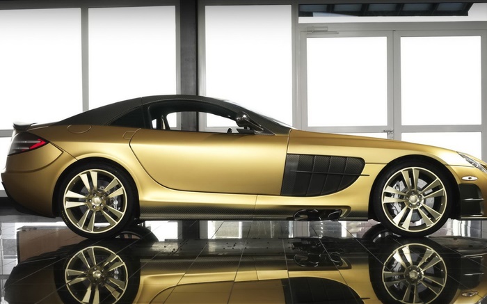 迈凯轮SLR Renovatio金色的超级跑车侧面图 壁纸 图片