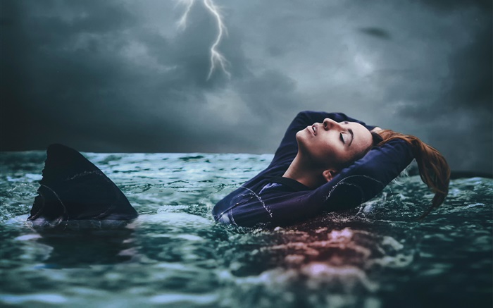 艾米·斯帕诺斯，女孩在水中，风暴 壁纸 图片