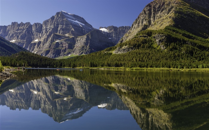 加拿大景观，湖，山，林，水中的倒影 壁纸 图片
