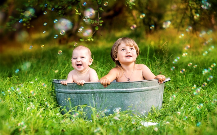可爱的孩子们，夏天，草，气泡，快乐 壁纸 图片