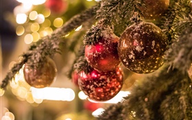 圣诞树，球，眩光，模糊背景 高清壁纸