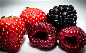 草莓，覆盆子，黑莓 高清壁纸