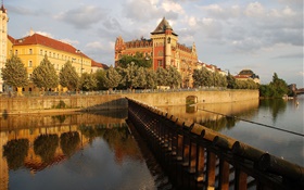布拉格，捷克共和国，宫殿，河流，房屋 高清壁纸