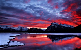 红色的天空，云，朝霞，夕阳，山，湖，雪，冬天 高清壁纸