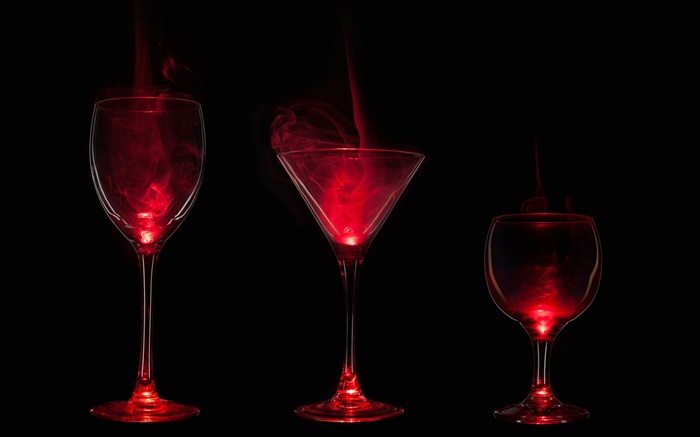玻璃杯，烟，红色光，黑暗 壁纸 图片