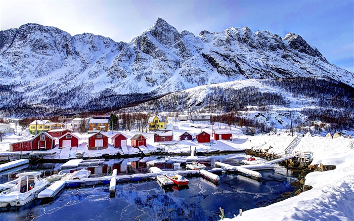 挪威的冬天，雪，海湾，山，房子，船 壁纸 图片