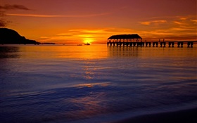 美丽的夕阳在美国夏威夷，海，红色风格，码头 高清壁纸