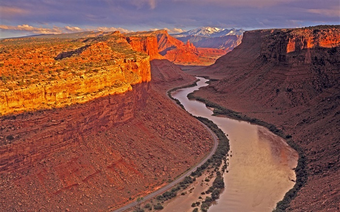 峡谷，河流，红色的岩石，黄昏 壁纸 图片