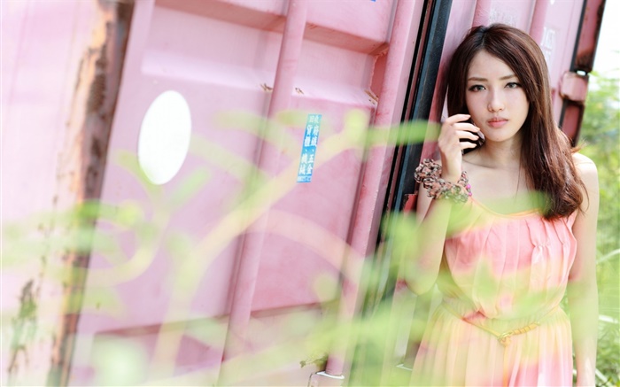 粉红色连衣裙的女孩台湾 壁纸 图片