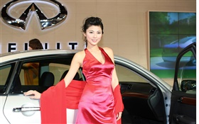 红色的礼服的中国女孩与汽车 高清壁纸