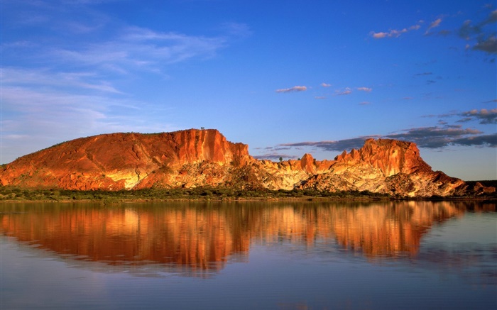 岩石山脉，湖泊，水中的倒影，澳大利亚 壁纸 图片