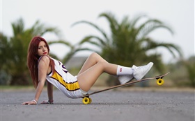 滑板，道路，体育的女孩