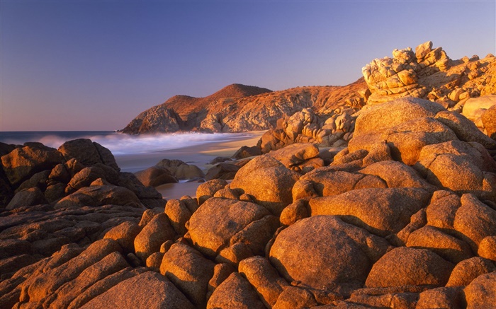 石头，沙滩，海水，海岸，黄昏 壁纸 图片