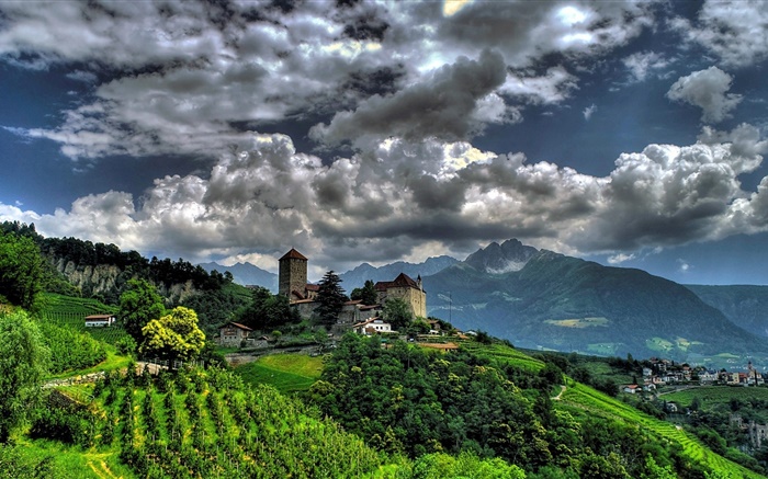 蒂罗洛，意大利，村庄，房屋，树木，山，云 壁纸 图片