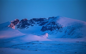 山，冬季，雪，蓝色风格，黄昏 高清壁纸