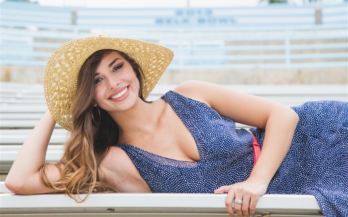 蓝裙子微笑的女孩，帽子，夏天 壁纸 图片