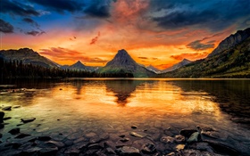 两药湖，冰川国家公园，美国，山，日落，红色的天空 高清壁纸