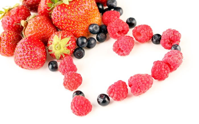 草莓，覆盆子，蓝莓，水果，爱的心 壁纸 图片
