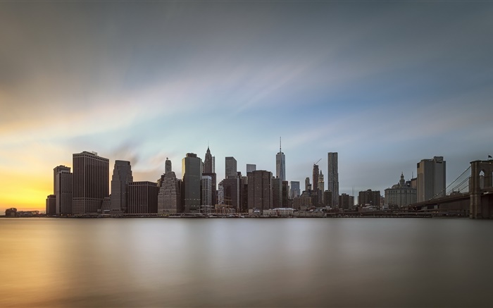 曼哈顿，黄昏的城市，水反射，美国 壁纸 图片