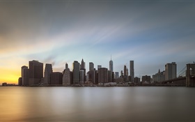 曼哈顿，黄昏的城市，水反射，美国 高清壁纸