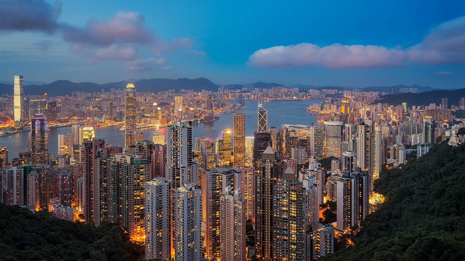 壁纸 美丽的城市在晚上，香港，摩天大楼，灯，海 3840x2160 UHD 4K 高清壁纸, 图片, 照片