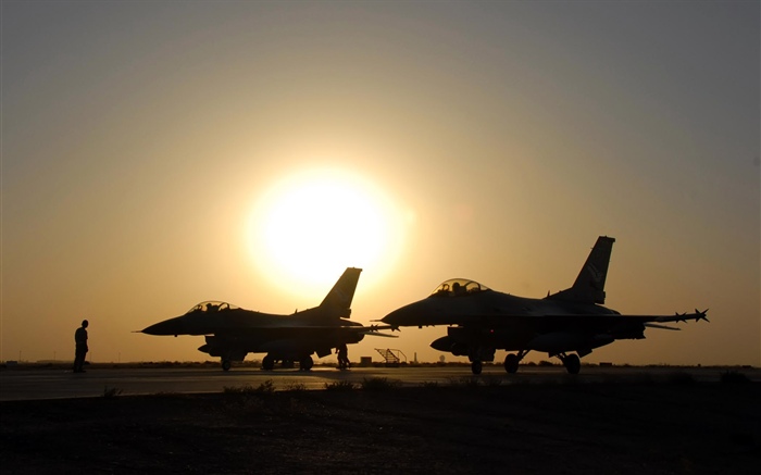F-16战斗机，日落 壁纸 图片