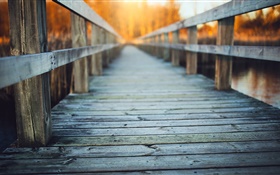 木桥，篱笆，朦胧 高清壁纸